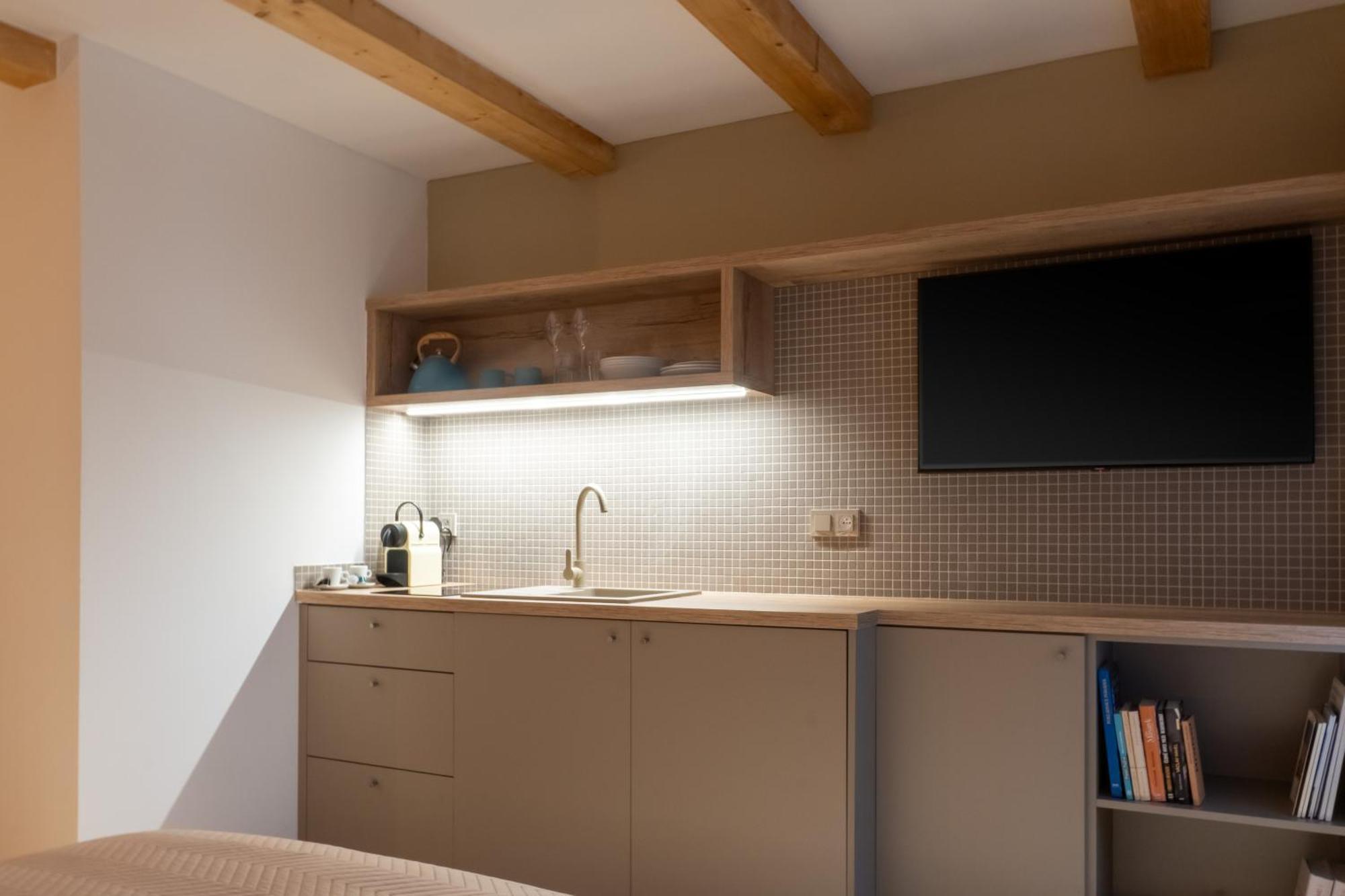 أولوموك White Wolf Boutique Apartments المظهر الخارجي الصورة